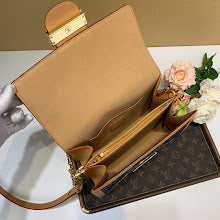 Chic Designer Crossbody Purse - Premium Luxury Women's Style - NM5444