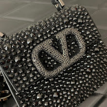 Luxury Iconic Crossbody Bag - Women's Elegant Designer Fashion - NM2933