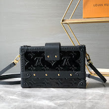 Chic Women's Shoulder Handbag - Luxury Premium Designer Style - NM4214