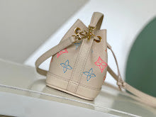 Premium Women's Crossbody Bag - Luxury Designer Fashion Accessory - NM5447