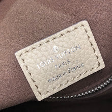 Chic Women's Shoulder Handbag - Luxury Premium Designer Style - NM4311