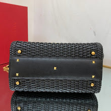 Chic Designer Shoulder Handbag - Premium Luxury Women's Style - NM2742