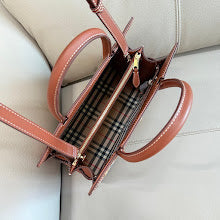 Luxury Structured Top Handle Bag - Premium Women's Designer Fashion - NM5584
