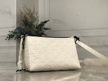 Chic Designer Tote Handbag - Luxury Premium Women's Fashion Bag - NM4191