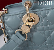 Designer Iconic Shoulder Bag - Luxury Women's Premium Fashion - NM7412