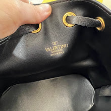 Luxury Iconic Crossbody Bag - Women's Elegant Designer Fashion - NM2800