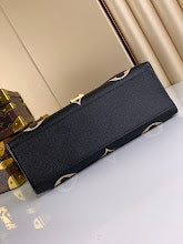 Chic Designer Satchel Bag - Luxury Women's Top Handle Handbag - NM4778