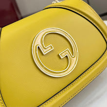 Luxury Signature Top Handle Bag - Elegant Women's Designer Handbag - NM4083