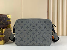 Chic Women's Designer Tote - Luxury Premium Handbag Style - NM4532