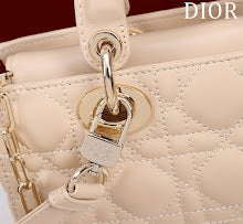 Designer Heritage Shoulder Bag - Premium Luxury Women's Handbag - NM7591