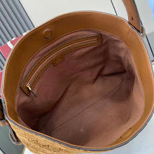 Chic Designer Tote Handbag - Luxury Premium Women's Fashion Bag - NM3861
