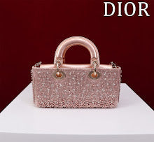 Premium Signature Crossbody - Chic Women's Luxury Designer Bag - NM7424