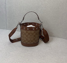 New Chic Women's Shoulder Handbag - Luxury Premium Designer Style - NM6551