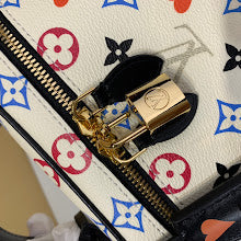 Premium Women's Shoulder Bag - Designer Luxury Fashion Accessory - NM5424