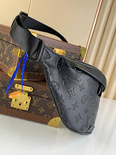 Luxury Structured Shoulder Bag - Women's Premium Designer Fashion - NM4786