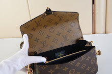 Luxury Structured Top Handle Bag - Premium Women's Designer Fashion - NM4689