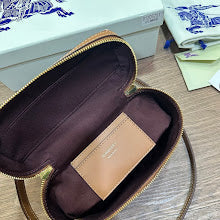 Premium Signature Crossbody - Chic Women's Luxury Designer Bag - NM5530