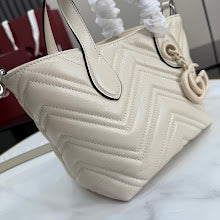 Chic Women's Shoulder Handbag - Luxury Premium Designer Style - NM4050