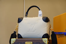 Chic Women's Satchel Handbag - Luxury Premium Designer Style - NM5271