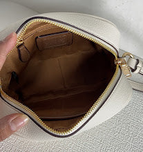 New Premium Signature Shoulder Bag - Chic Women's Luxury Designer - NM6579