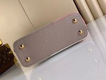 Premium Signature Shoulder Bag - Chic Women's Luxury Designer - NM4367