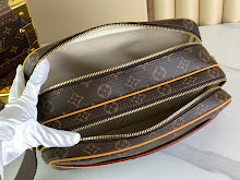 Designer Heritage Top Handle Bag - Premium Luxury Women's Fashion - NM5041