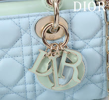 Premium Women's Shoulder Bag - Designer Luxury Fashion Accessory - NM7433