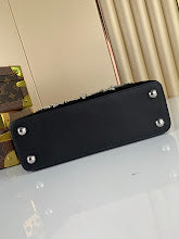 Luxury Signature Top Handle Bag - Elegant Women's Designer Handbag - NM4288