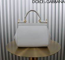 Luxury Iconic Crossbody Bag - Women's Elegant Designer Fashion - NM6988