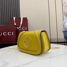 Luxury Signature Top Handle Bag - Elegant Women's Designer Handbag - NM4083