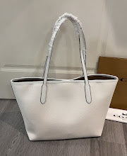 New Premium Women's Shoulder Bag - Designer Luxury Fashion Accessory - NM6568