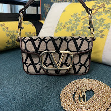 Designer Signature Tote - Premium Luxury Women's Fashion Bag - NM2764