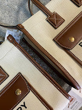New Premium Signature Crossbody - Chic Women's Luxury Designer Bag - NM5891