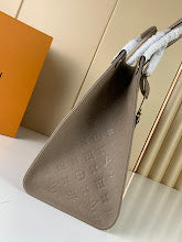 Chic Designer Satchel Bag - Luxury Women's Top Handle Handbag - NM4163