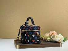 Chic Women's Crossbody Handbag - Luxury Premium Designer Style - NM5242