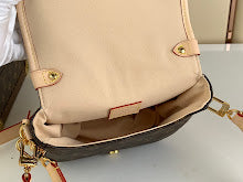 Chic Designer Tote Handbag - Luxury Premium Women's Fashion Bag - NM4482