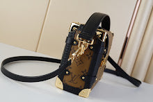 Designer Iconic Shoulder Bag - Luxury Women's Premium Fashion - NM4651
