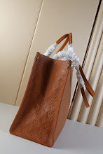Luxury Designer Shoulder Bag for Women - Premium Fashion Handbag - NM4174