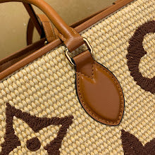 Chic Women's Shoulder Handbag - Luxury Premium Designer Style - NM5225