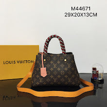 Premium Women's Crossbody Bag - Luxury Designer Fashion Accessory - NM4563