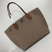 Premium Women's Shoulder Bag - Designer Luxury Fashion Accessory - NM4229