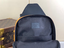 Chic Women's Crossbody Handbag - Luxury Premium Designer Style - NM4490