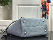 Premium Signature Crossbody - Chic Women's Luxury Designer Bag - NM4247