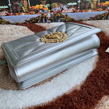 Luxury Iconic Crossbody Bag - Women's Elegant Designer Fashion - NM6817