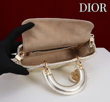 Luxury Structured Shoulder Bag - Women's Premium Designer Fashion - NM7415