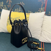 Designer Iconic Shoulder Bag - Luxury Women's Premium Fashion - NM2957