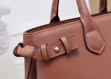 Premium Women's Crossbody Bag - Luxury Designer Fashion Accessory - NM5563