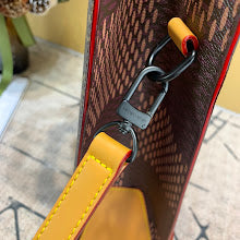 Premium Women's Crossbody Bag - Luxury Designer Fashion Accessory - NM5011