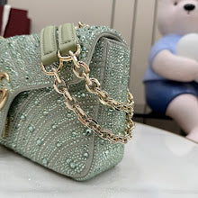 Premium Women's Shoulder Bag - Designer Luxury Fashion Accessory - NM4037