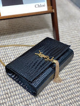 Luxury Signature Top Handle Bag - Elegant Women's Designer Handbag - NM3658